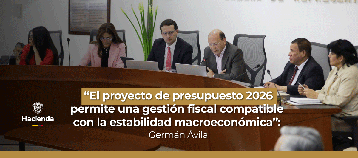 FOTO MINISTRO PRESENTANDO EL PROYECTO DE PRESUPUESTO 2026
