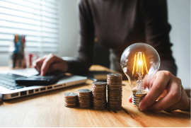 Imagen Monedas y Bombilla